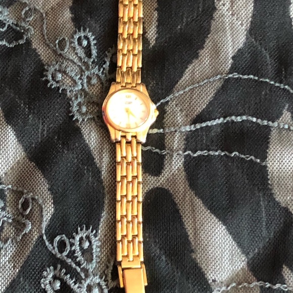 QUARTZ ladies watch main image 5